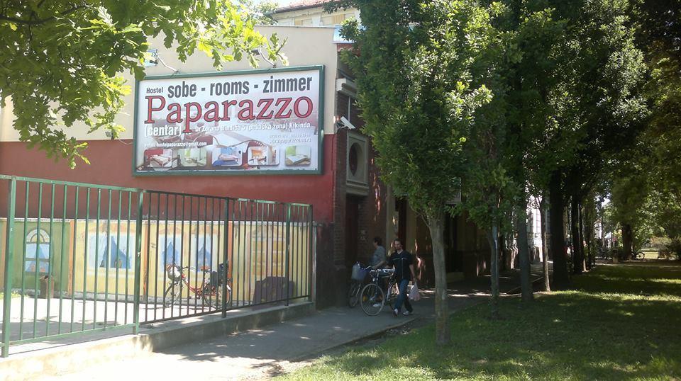 Hostel Paparazzo & Apartmens Kikinda Exterior photo