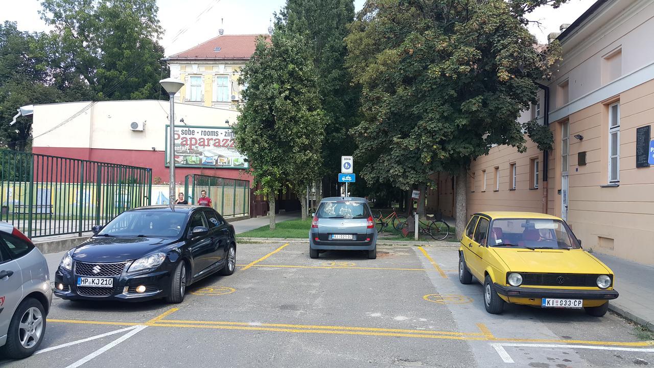 Hostel Paparazzo & Apartmens Kikinda Exterior photo